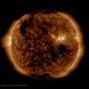 【太陽風が地球に直撃】⇒【Ｇ１級の磁気嵐】発生する見込み。／UV-Bが過剰なのか？あるいは UV-Cによるもの？　（中OTL）