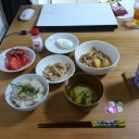 眠前無し３：３０起き（７時間寝）♪