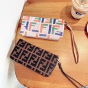 今回は、皆さんにフェンディ iphone12 ブランドケースご紹介します